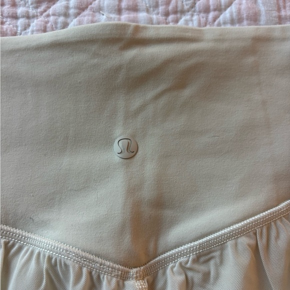 Lululemon Athletic Beige High-Waisted Women's Shorts - Picture 5 of 7